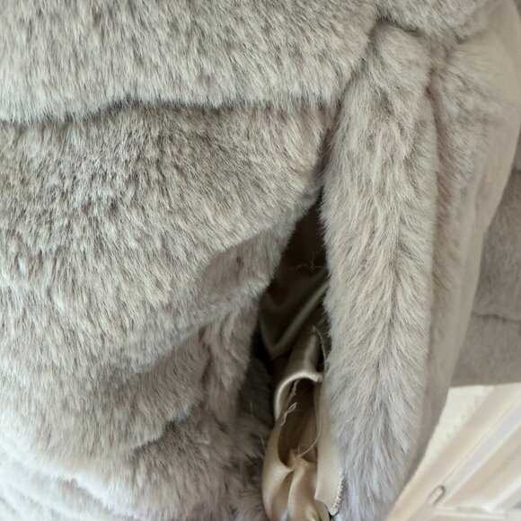 Evereve Serena faux fur vest grey large full zip high neck down *has flaw* - Picture 7 of 12